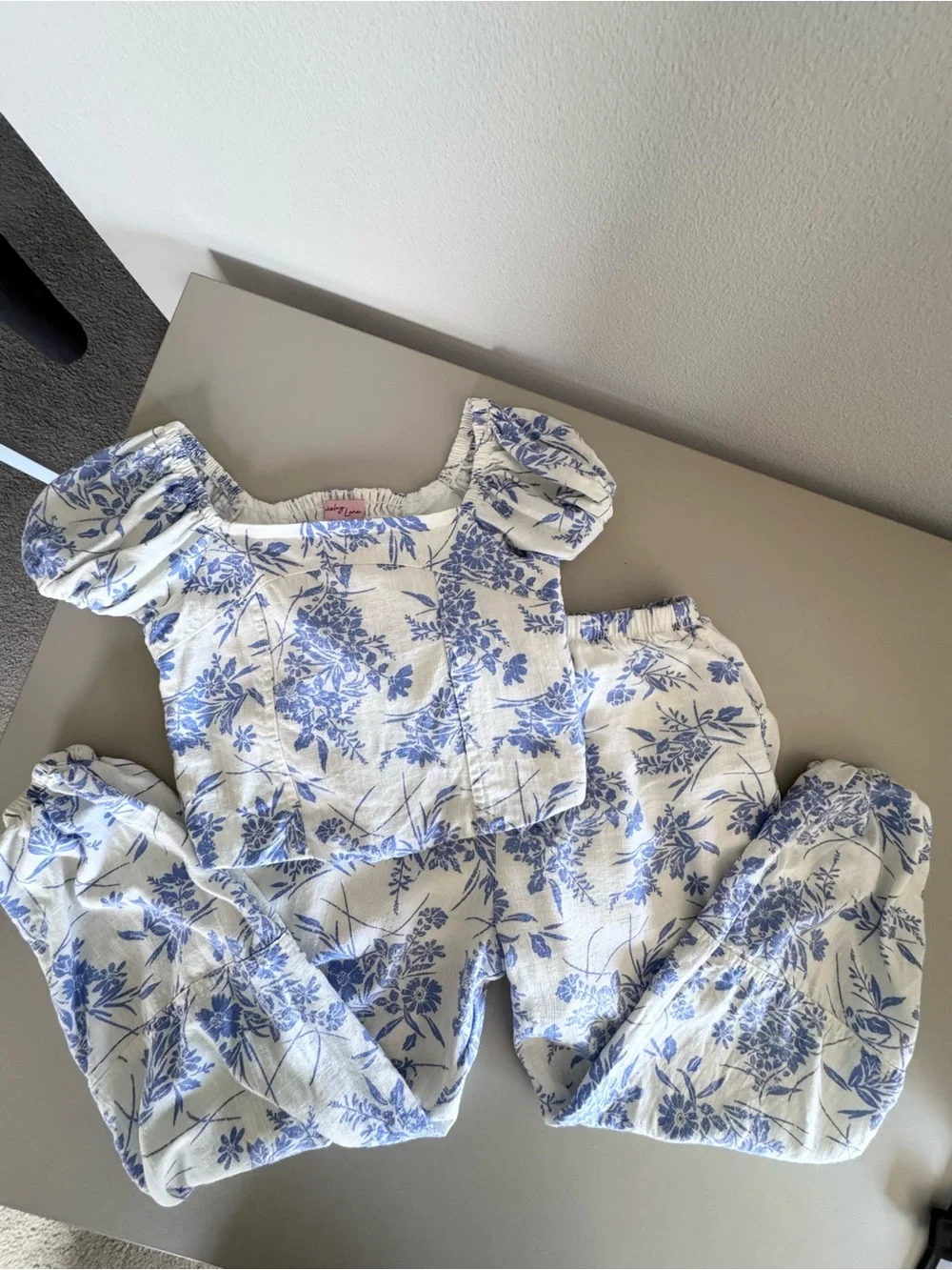 Paisley Lane blue floral 2pc Crop Top & Harem Pants Set Girls Size 8